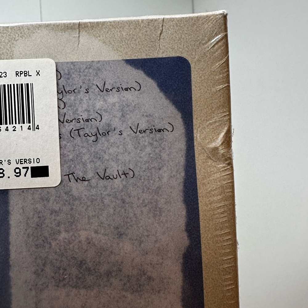 ❌SOLD❌Taylor swift 1989 (TV) Bundle! - Picture 7 of 8
